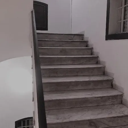 Oda ve Kahvaltı Mamo Al Museo 4*